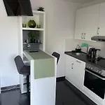 Ferienwohnung Mit Fussbodenheizung Nahe Messe, Gratis Parkplatz Und Abstellplatz E - Bike